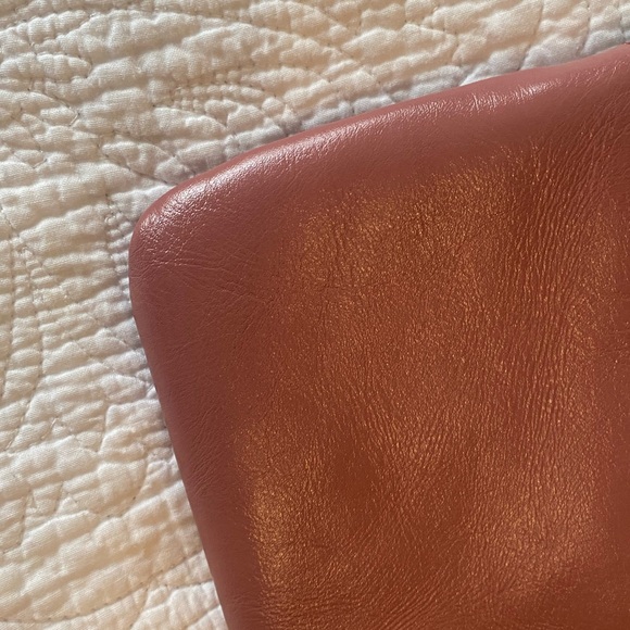 Like NWOT, Patricia Nash Cassini Wristlet - Picture 6 of 8